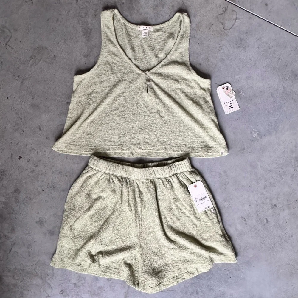 NWT Billabong Harbor Tank and Short Matching Set Size Small